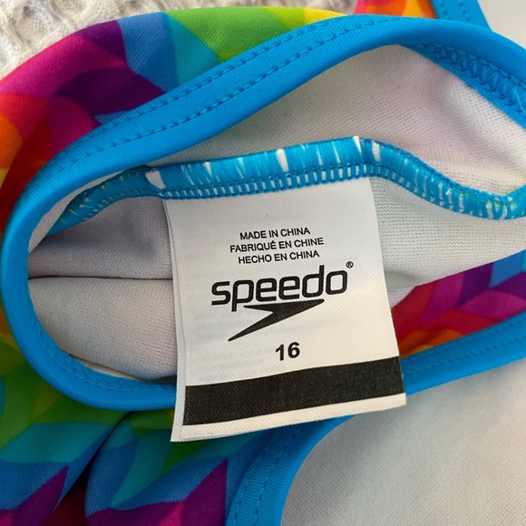 NEVER WORN ⭐️ Girls Speedo One-Piece Swimsuit - Picture 3 of 3